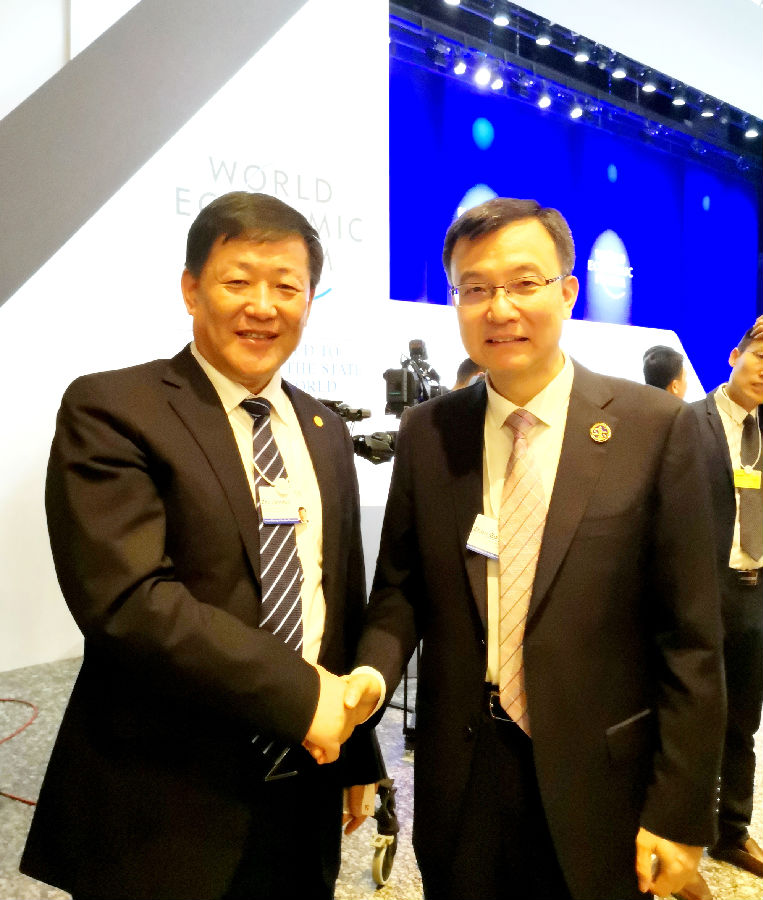 2019.7.2 和辽宁省委副书记周波在大连达沃斯开幕式上.jpg