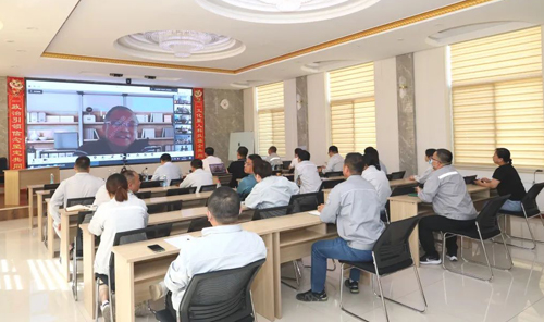 奥克集团组织开展化工智能制造与高质量发展主题学习.jpg