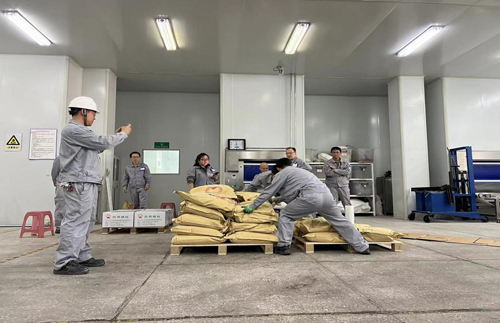 药辅-2022年生产大比武报道 2.jpg