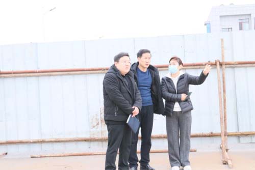 奥克华辉接待辽阳市工信局副局长富绍华调研 副本.jpg