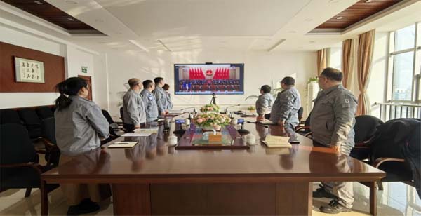 奥克药业党支部组织学习《政府工作报告》114 副本.jpg