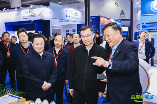 董事局主席朱建民出席2025中国(辽宁·大连)国际石油和化工产业展览会开幕式 2.png