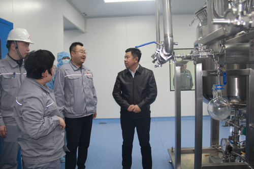 总裁朱宗将到奥克药业指导工作.png