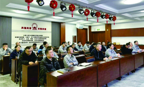 奥克新材青干分享会 副本.jpg